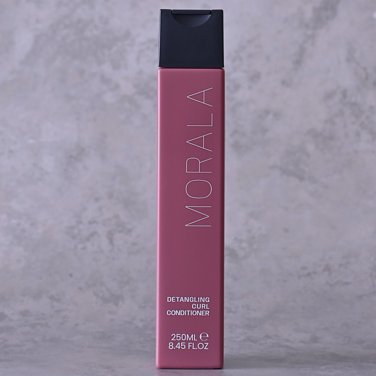 Signature bestselling ultra hydrating curl conditioner with great slip for detangling